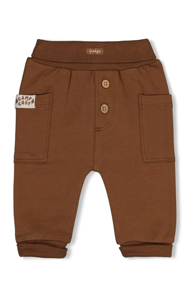 Feetje broek Tiny Timber Tales bruin, babybroekje met Tiny Timber Tales-print